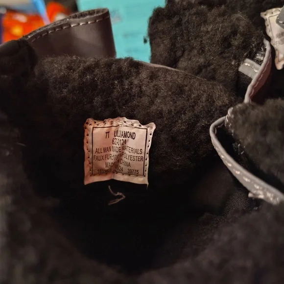 Totes Black Faux Fur Snow Boots - Picture 5 of 7